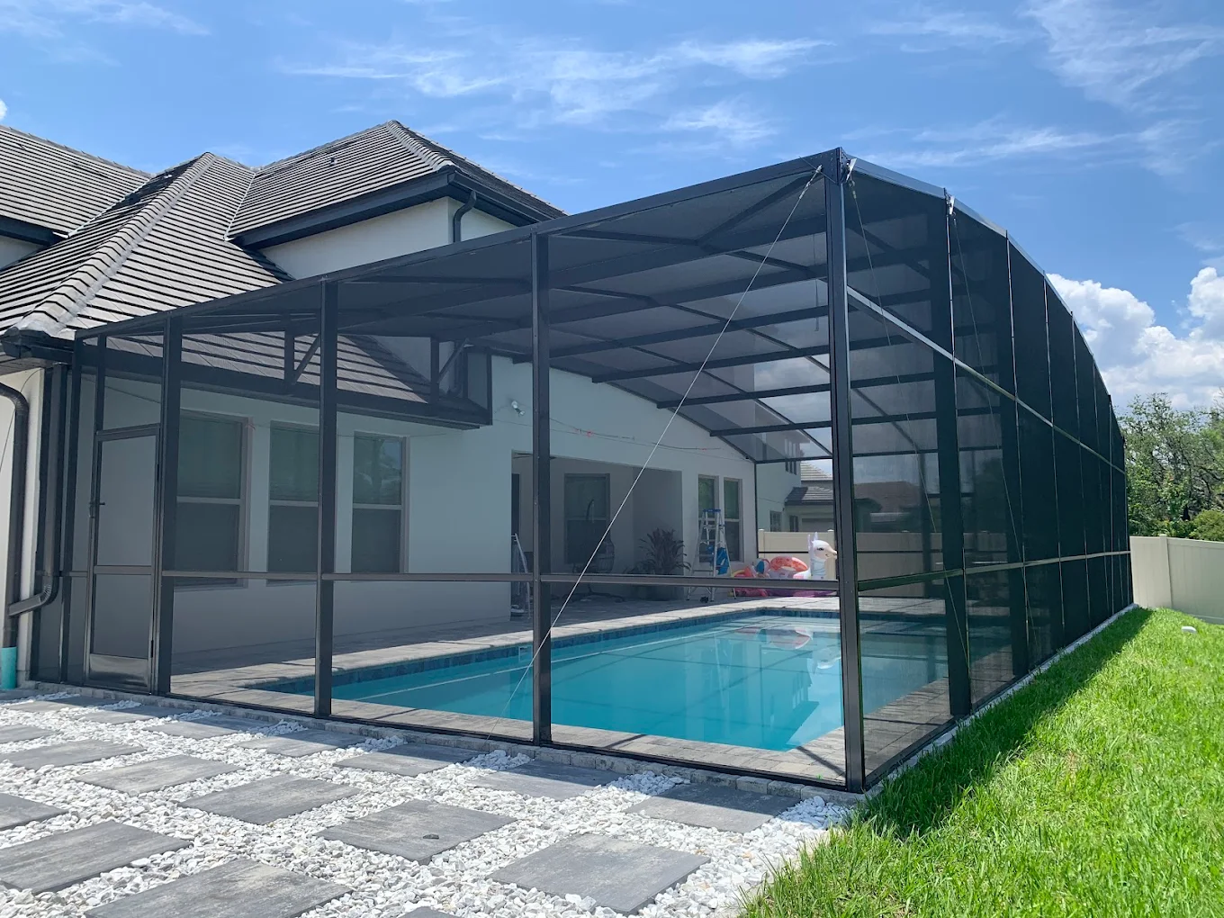 Modern Geometric pool project in Florida